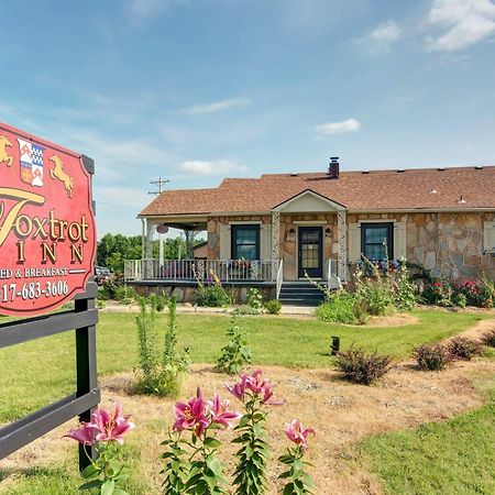 The Foxtrot Inn Ava Esterno foto